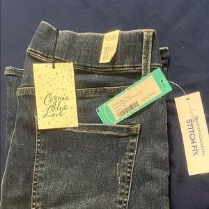 Women's Jeans NWT size 33